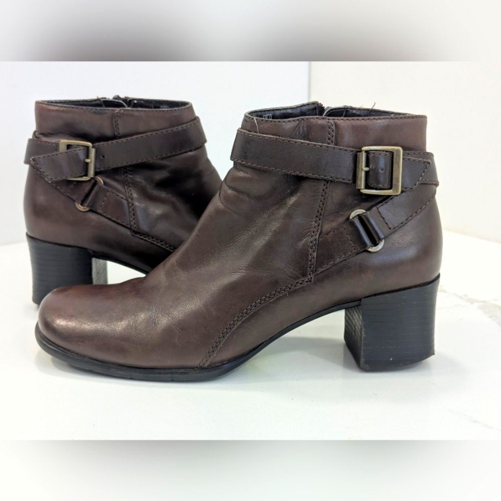 Covington Women Fawn Brown Leather Zip Ankle buttery soft Boot Bootie Shoe sz 7M